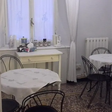 Argentina House Oda ve Kahvaltı Cenova